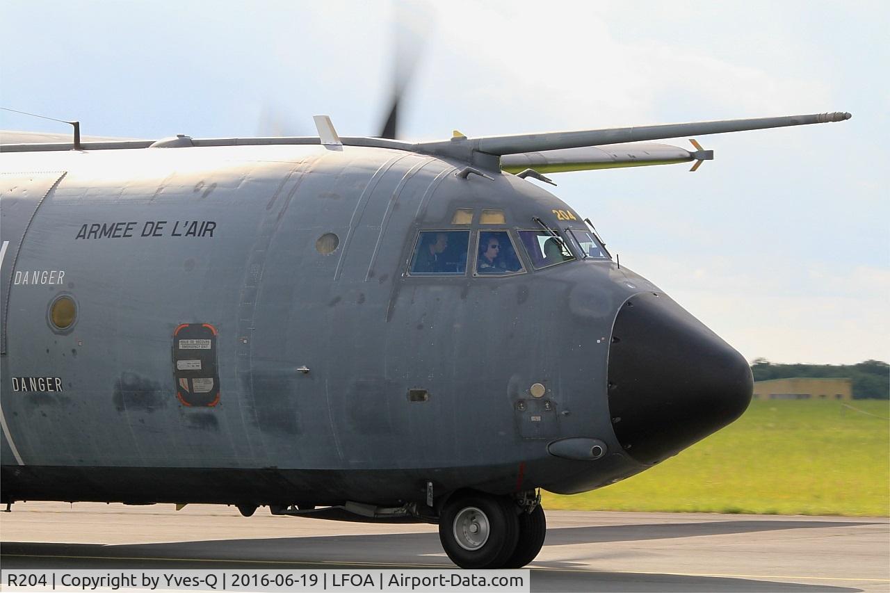 R204, Transall C-160R C/N 204, Transall C-160R, Taxiing to parking area, Avord Air Base 702 (LFOA) Open day 2016