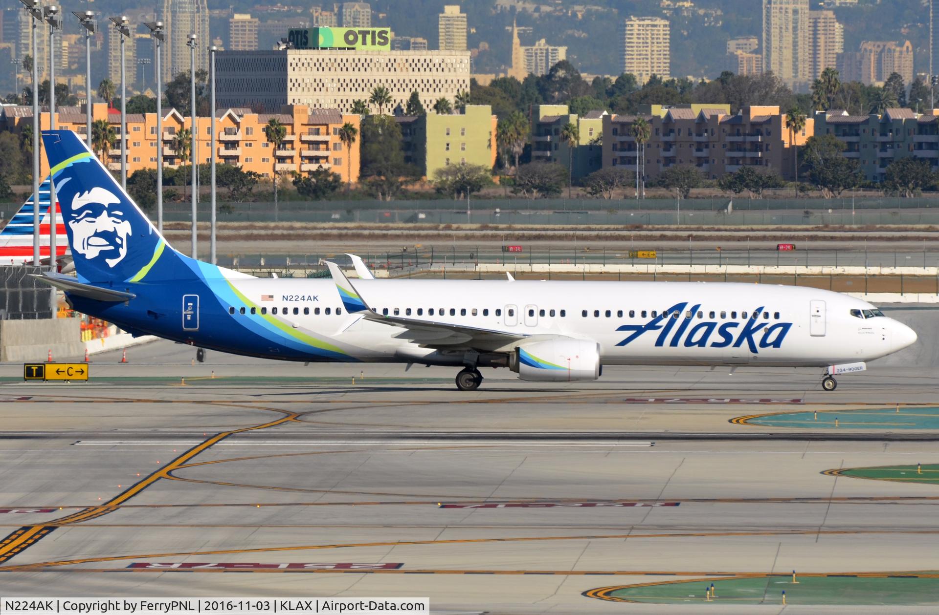 N224AK, 2016 Boeing 737-990/ER C/N 62680, Alaska B739