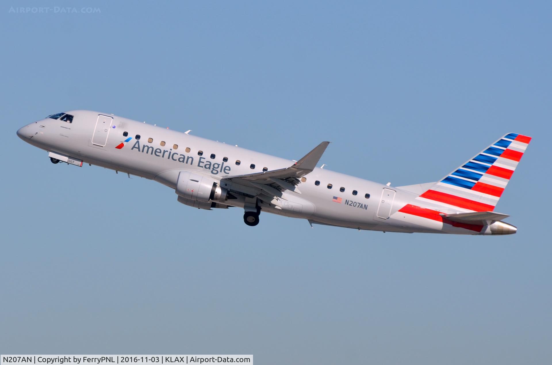 N207AN, 2015 Embraer 175LR (ERJ-170-200LR) C/N 17000490, American Eagle ERJ175
