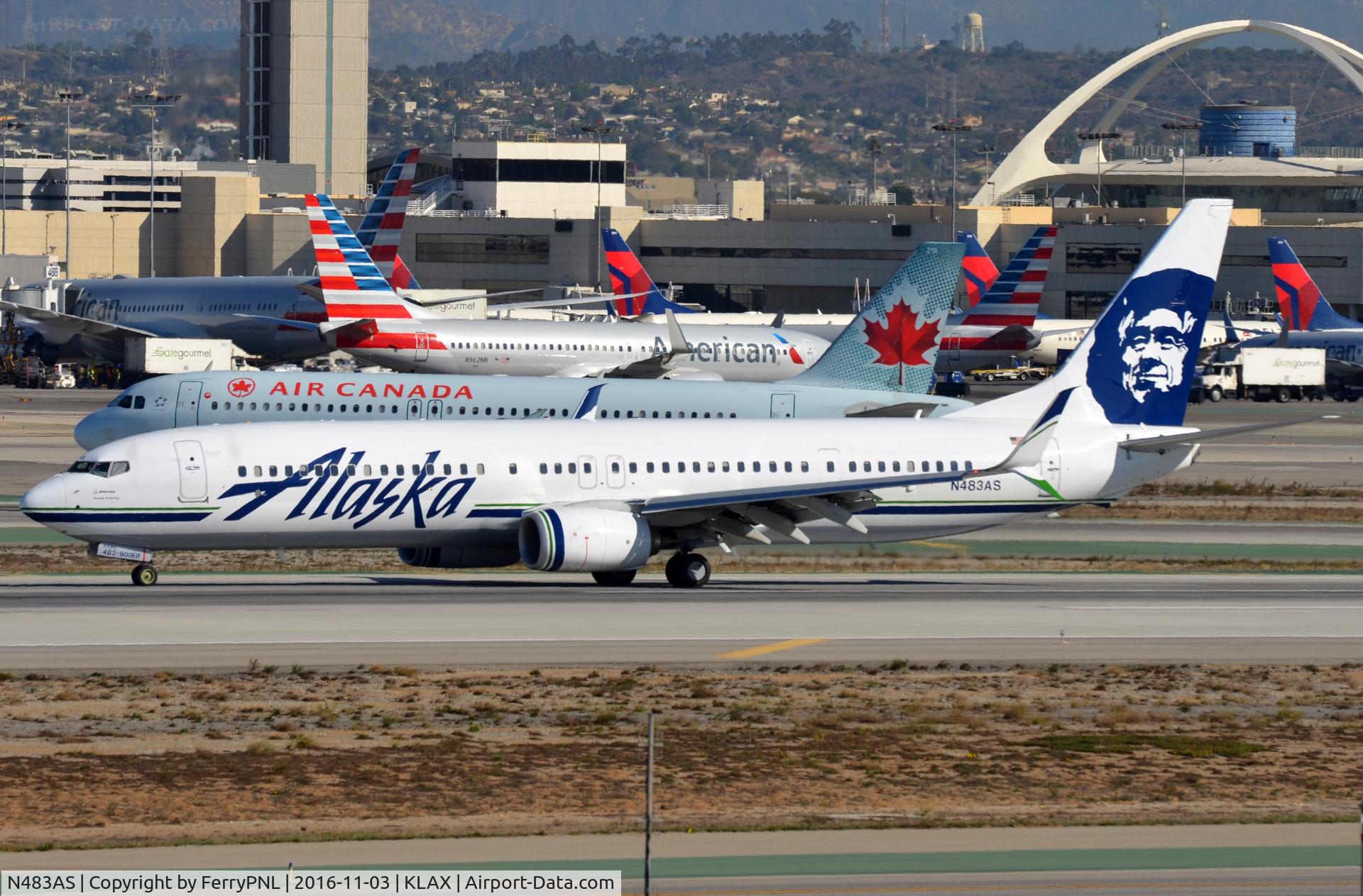 N483AS, 2015 Boeing 737-990/ER C/N 36350, Alaska B739 rolling down the runway.