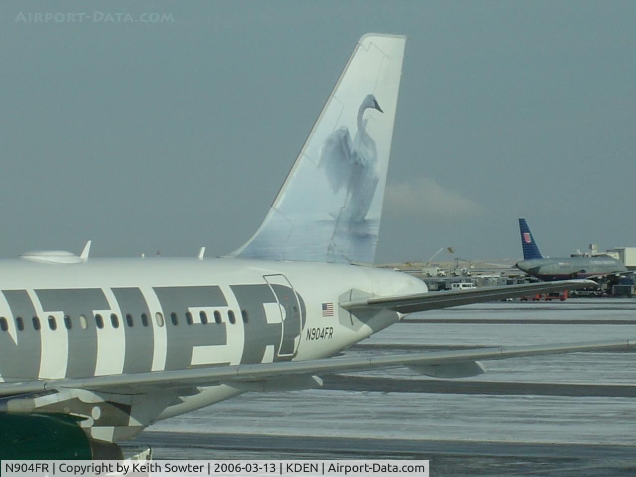 N904FR, 2001 Airbus A319-111 C/N 1579, Parked on stand at Denver