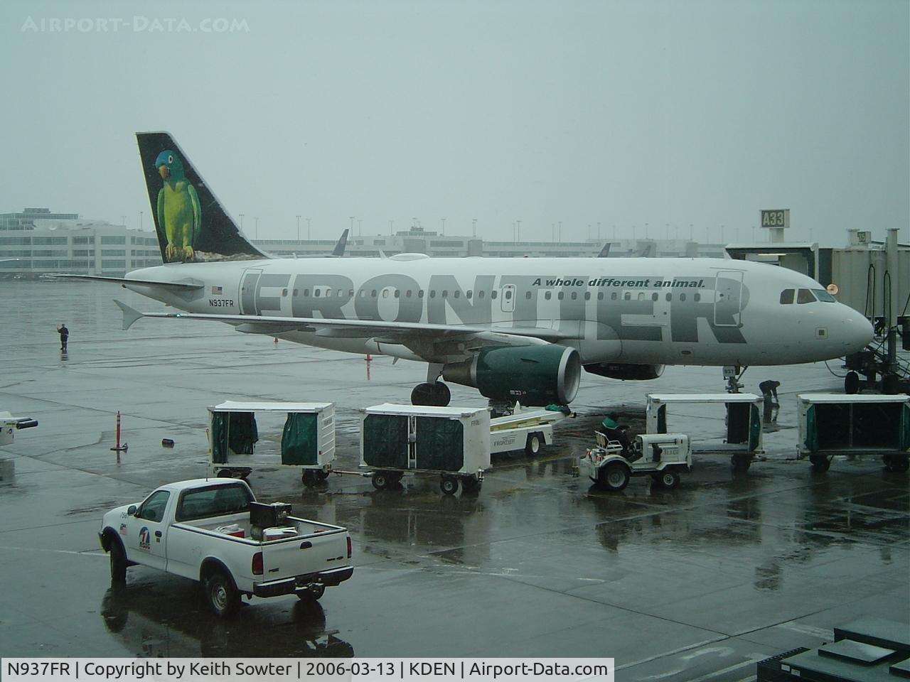 N937FR, 2005 Airbus A319-111 C/N 2400, Parked on stand at Denver