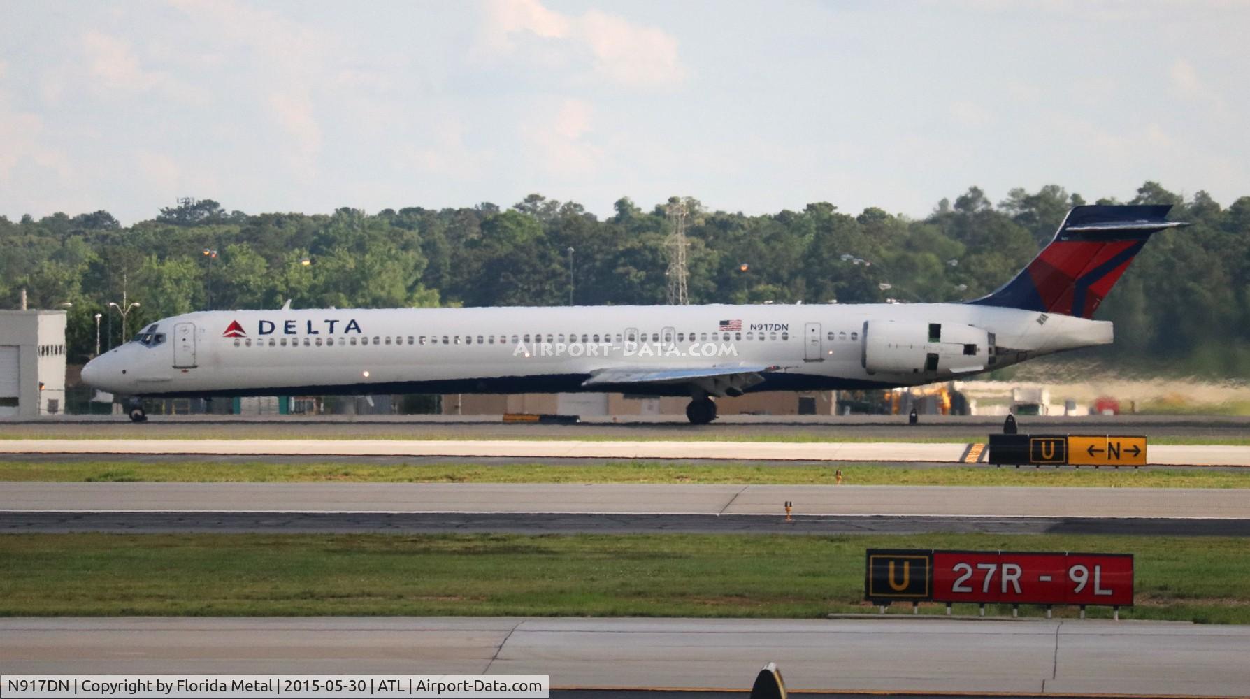 N917DN, 1996 McDonnell Douglas MD-90-30 C/N 53552, Delta