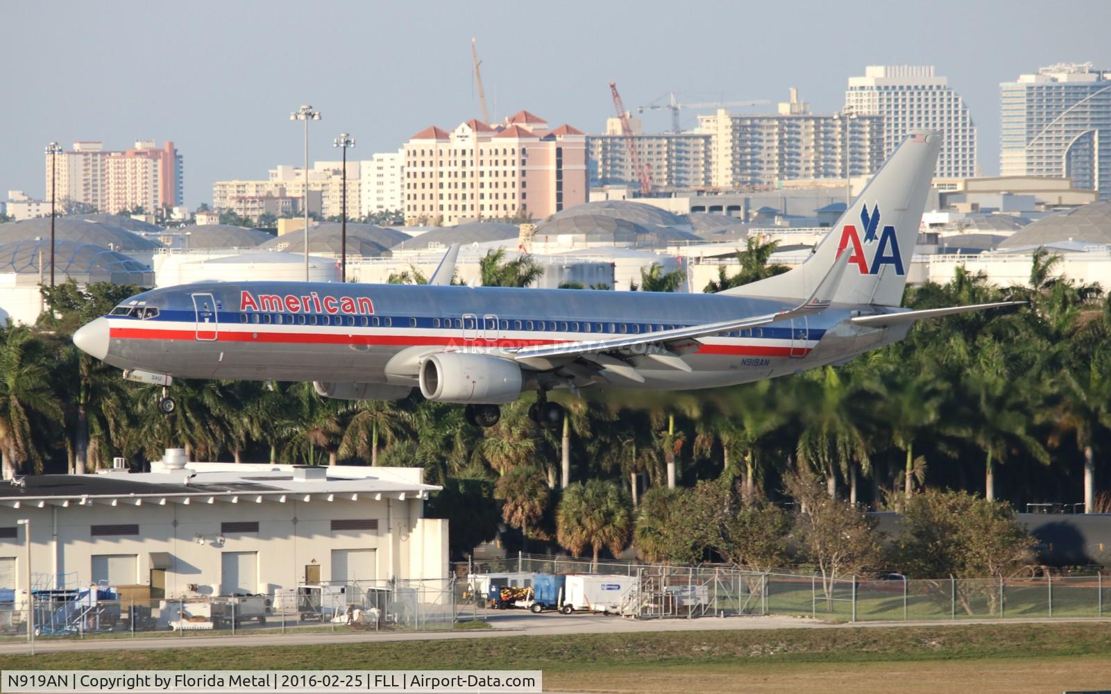 N919AN, 1999 Boeing 737-823 C/N 29520, American
