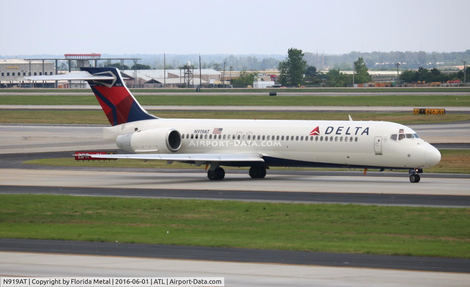 N919AT, 2001 Boeing 717-200 C/N 55084, Delta