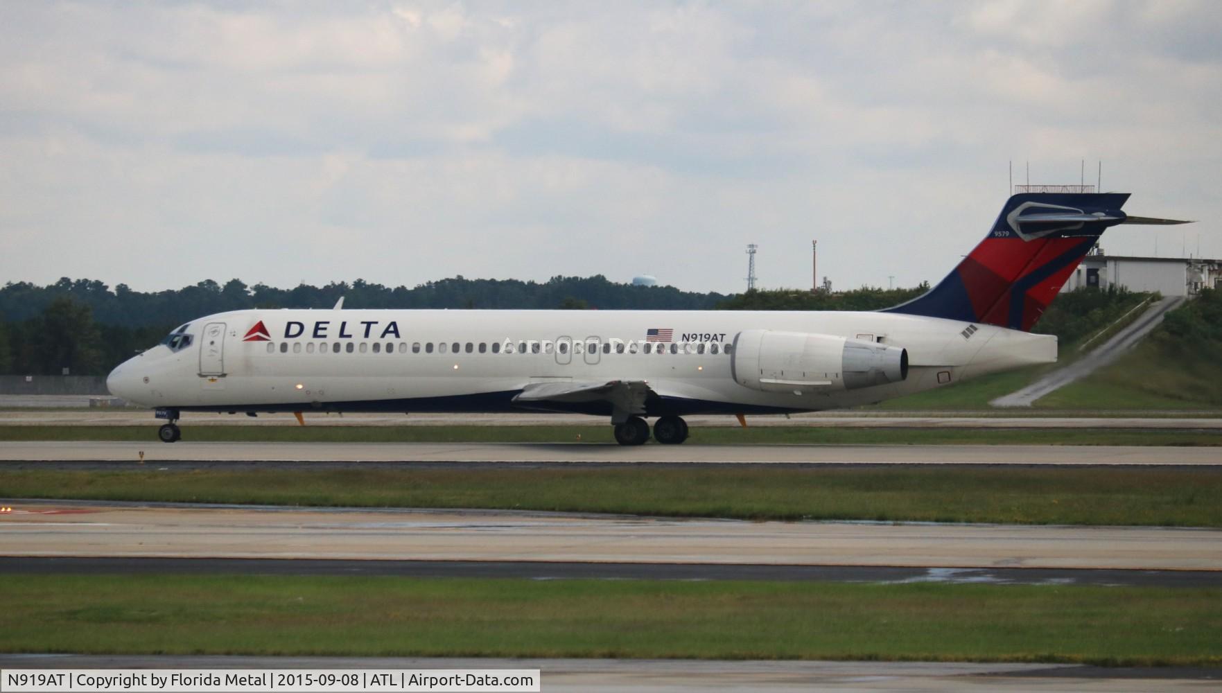 N919AT, 2001 Boeing 717-200 C/N 55084, Delta