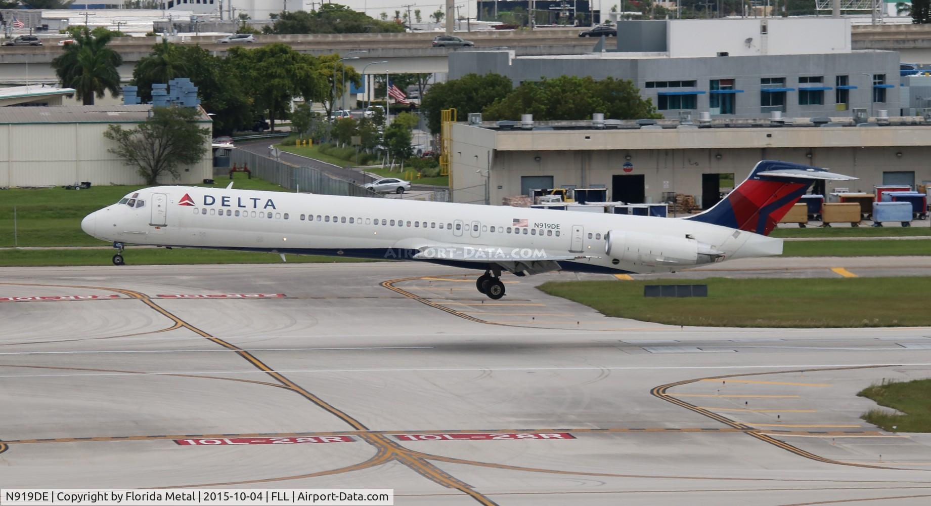 N919DE, 1993 McDonnell Douglas MD-88 C/N 53422, Delta