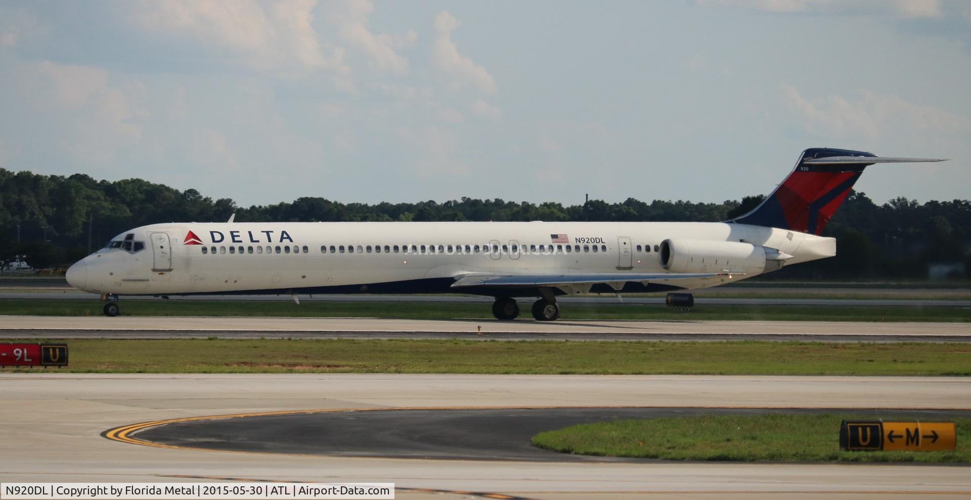 N920DL, 1988 McDonnell Douglas MD-88 C/N 49644, Delta