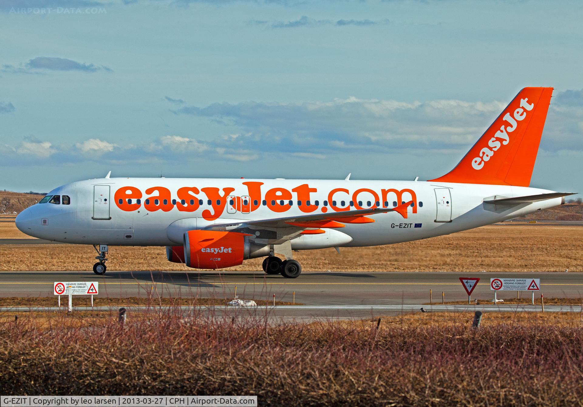 G-EZIT, 2005 Airbus A319-111 C/N 2538, Copenhagen 27.3.13