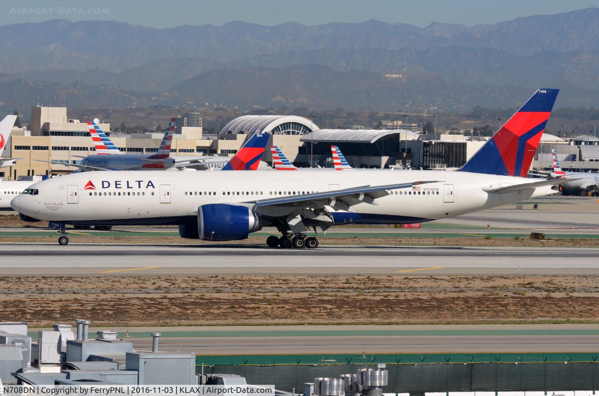 N708DN, 2009 Boeing 777-232/LR C/N 39254, Delta B772 arrived in LAX.