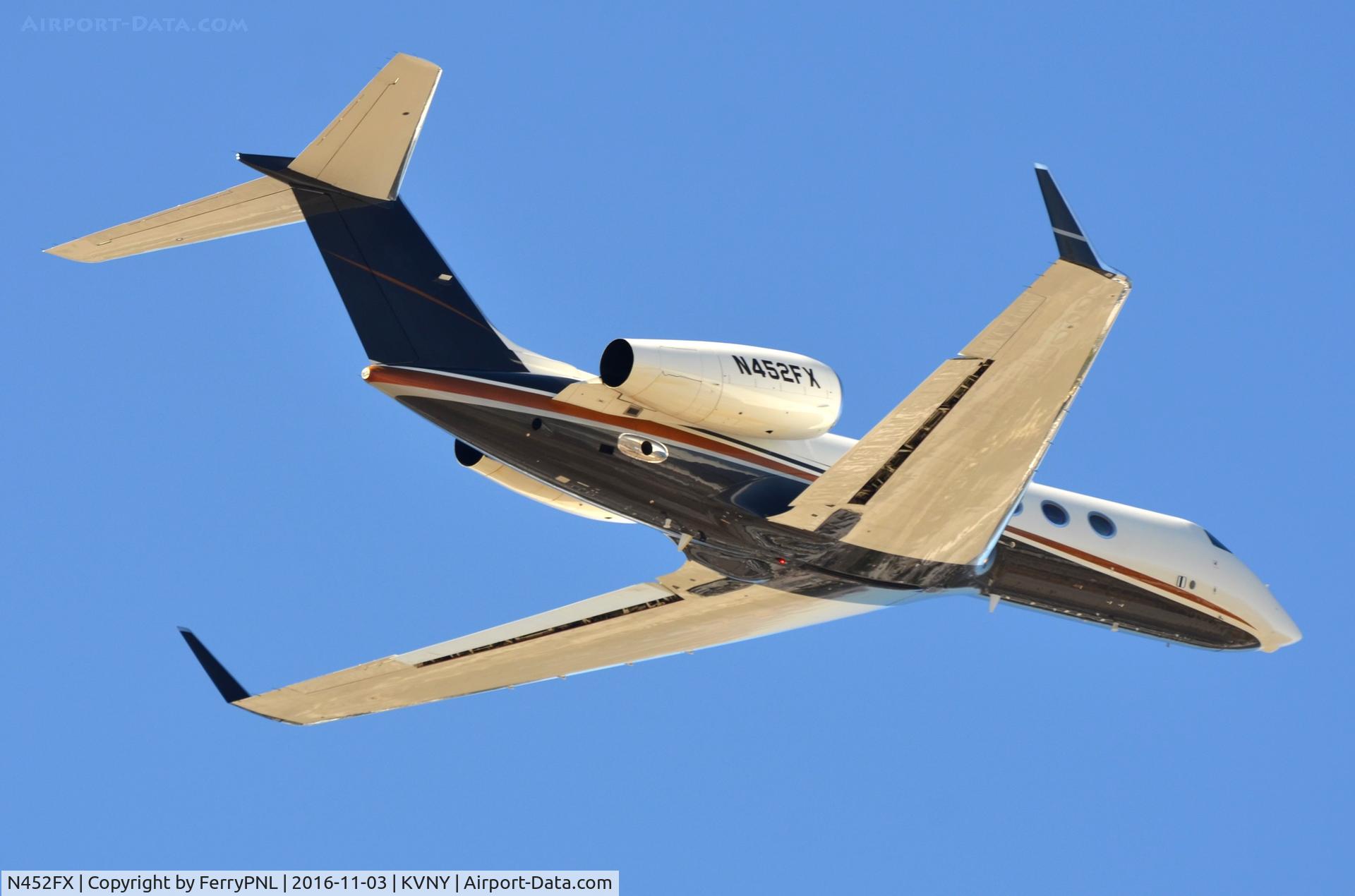 N452FX, 2015 Gulfstream Aerospace GIV-X (G450) C/N 4334, Flexjet G4 taking-off from VNY