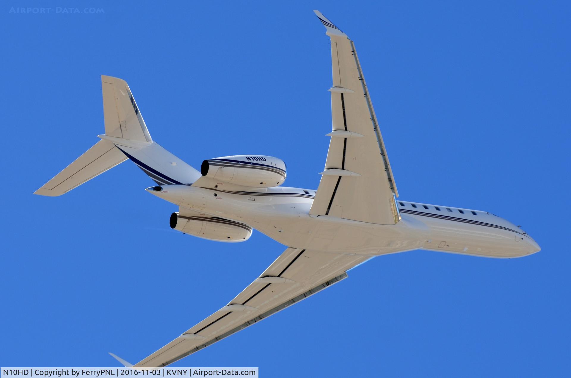 N10HD, 2015 Bombardier BD-700-1A10 Global 6000 C/N 9682, Glex departing VNY