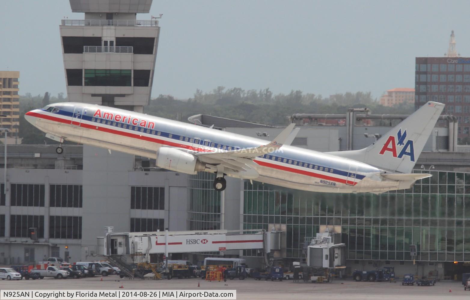 N925AN, 1999 Boeing 737-823 C/N 29526, American