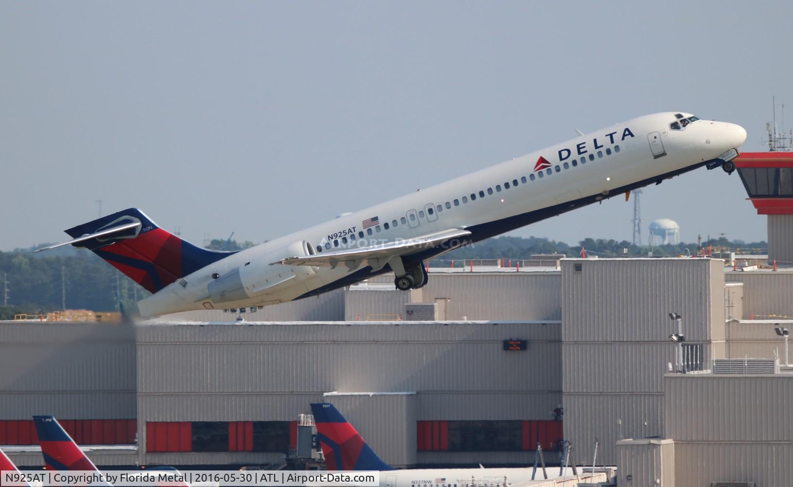 N925AT, 2000 Boeing 717-200 C/N 55079, Delta