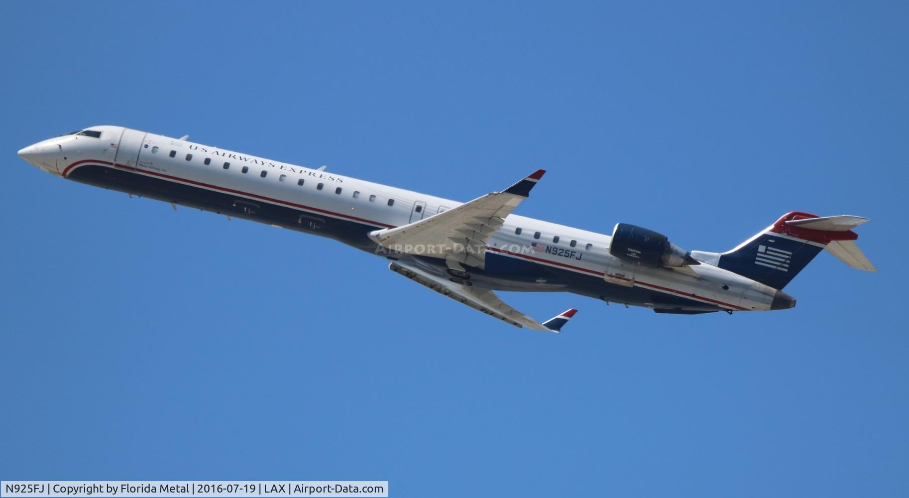 N925FJ, 2004 Bombardier CRJ-900ER (CL-600-2D24) C/N 15025, USAirways Express