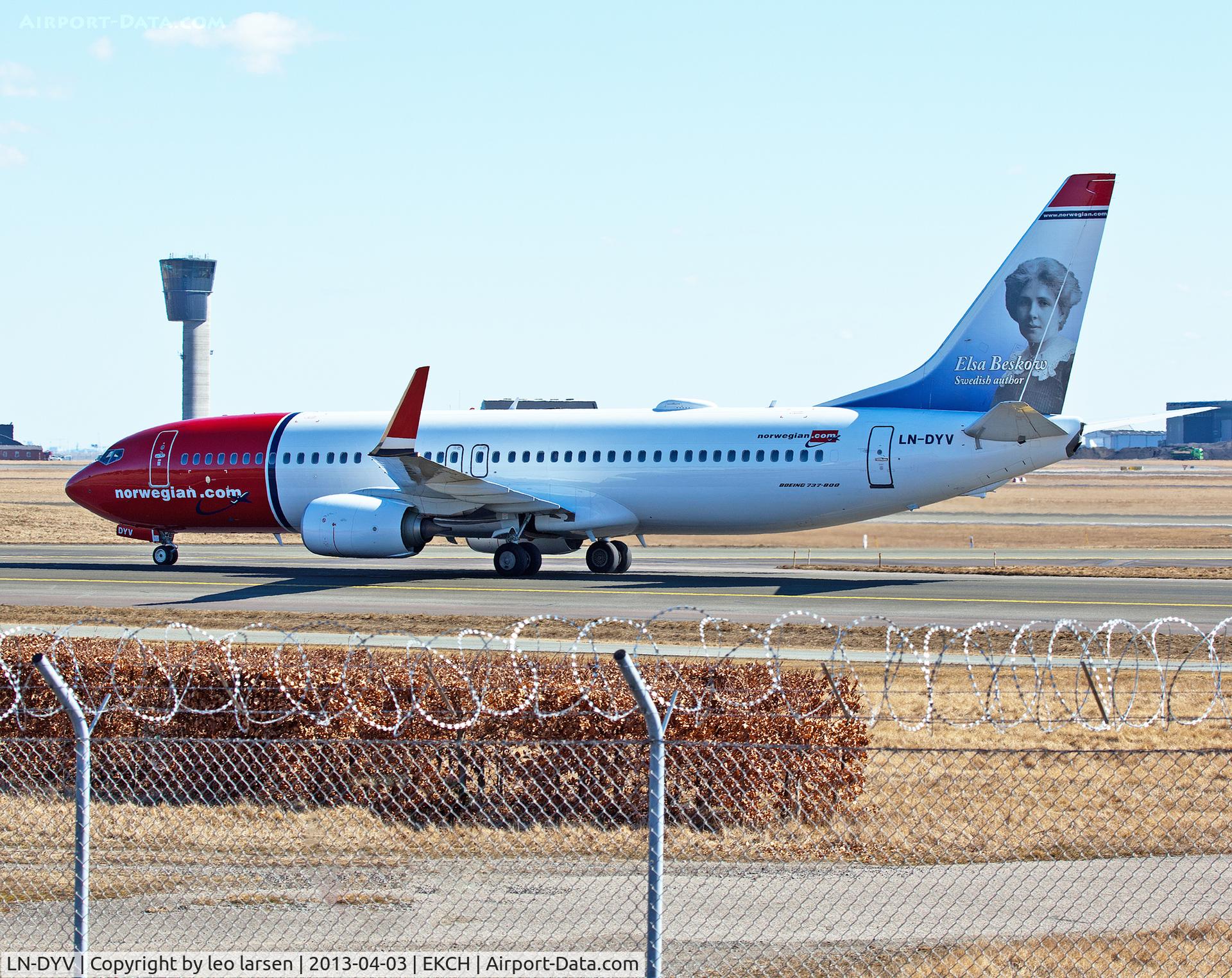 LN-DYV, 2012 Boeing 737-8JP C/N 39009, Copenhagen 3.4.13