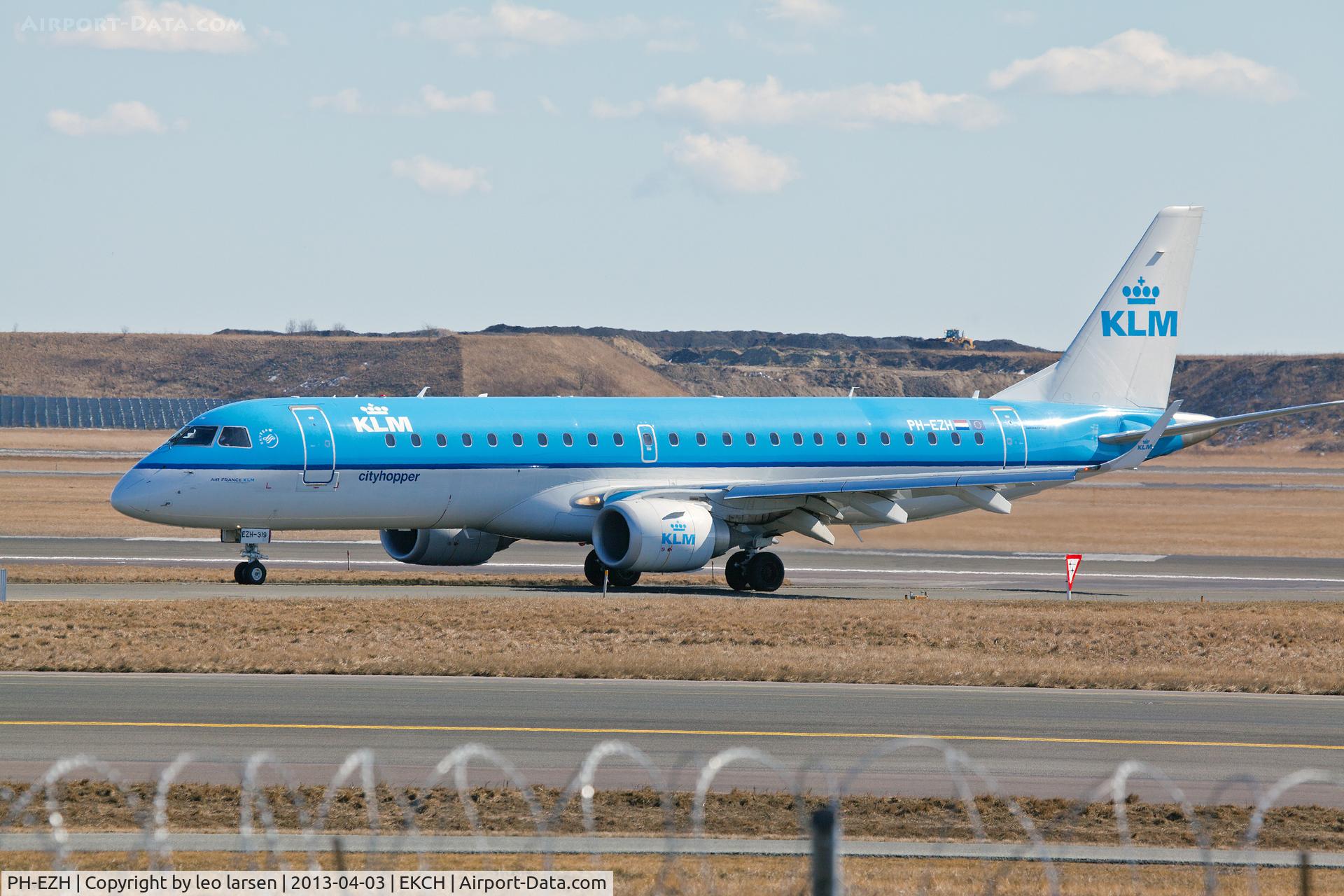PH-EZH, 2009 Embraer 190LR (ERJ-190-100LR) C/N 19000319, Copenhagen 3.4.13