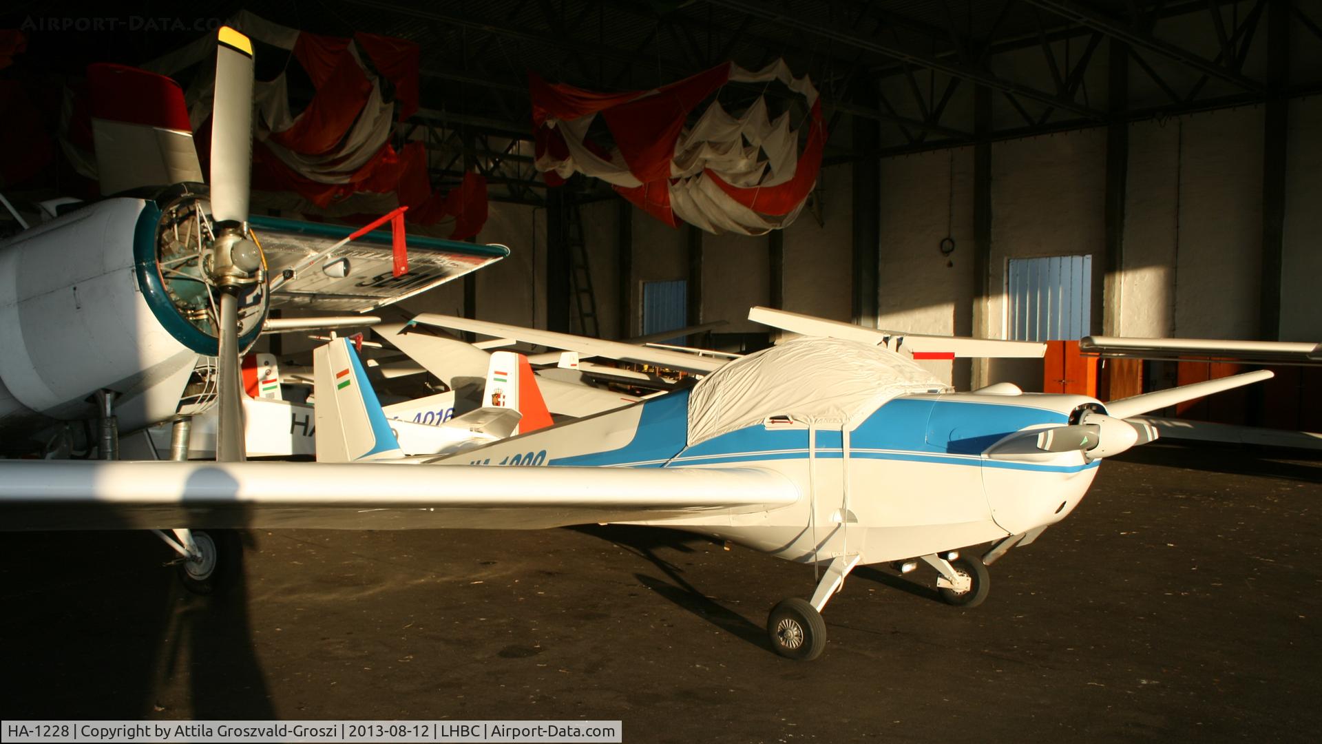 HA-1228, 1978 Scheibe SF-25C Falke C/N 44234, Békéscsaba Airport, Hungary