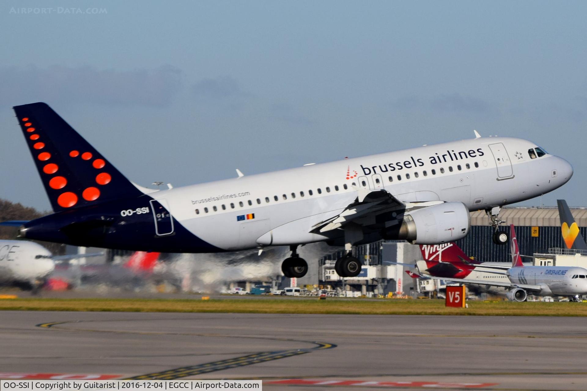 OO-SSI, 2009 Airbus A319-112 C/N 3895, At Manchester