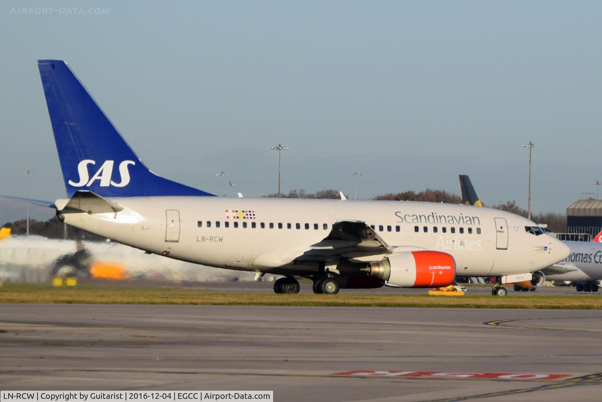 LN-RCW, 1999 Boeing 737-683 C/N 28308, At Manchester