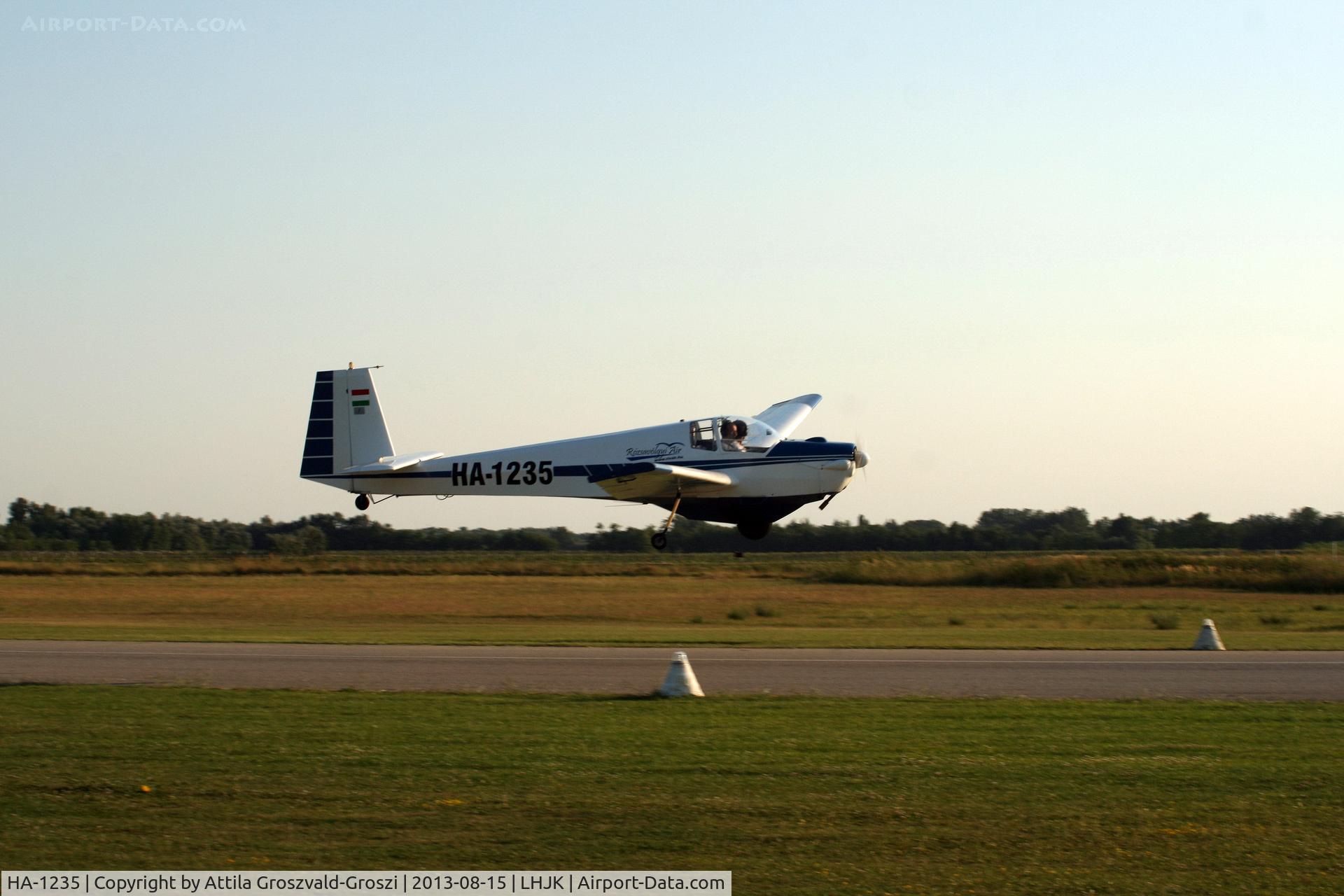 HA-1235, 1971 Scheibe SF-25D Falke C/N 46212D, Jakabszállás Airport, Hungary
