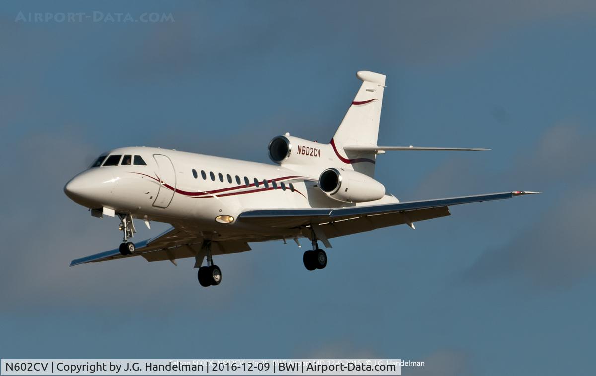 N602CV, 1997 Dassault Falcon 900EX C/N 25, Approaching 33L.