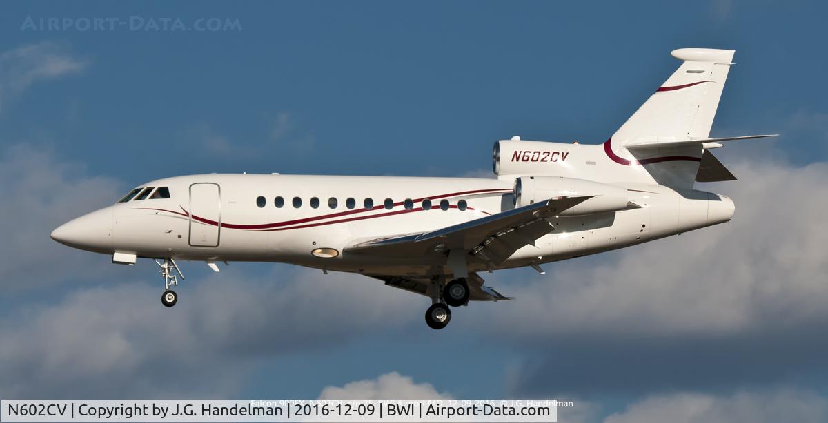 N602CV, 1997 Dassault Falcon 900EX C/N 25, On final to 33L.