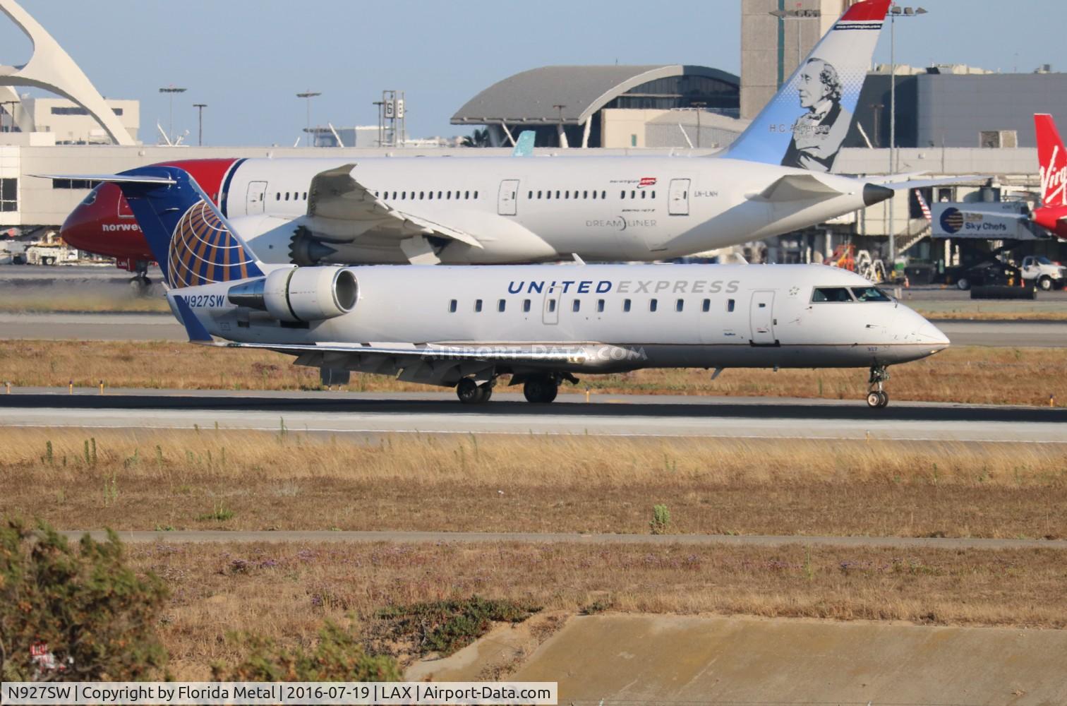 N927SW, 2002 Bombardier CRJ-200ER (CL-600-2B19) C/N 7693, Skywest