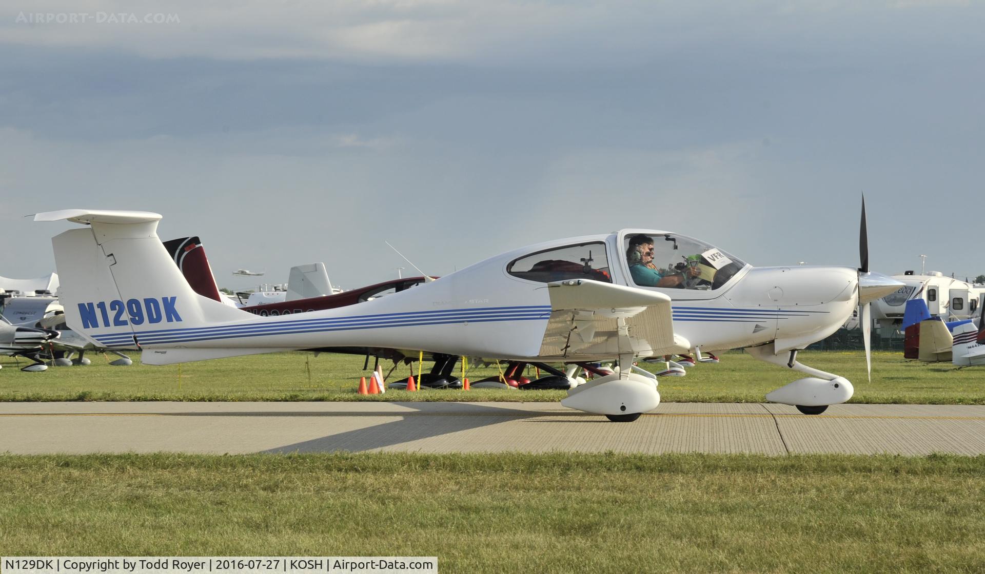 N129DK, 2004 Diamond DA-40 Diamond Star C/N 40.454, Airventure 2016