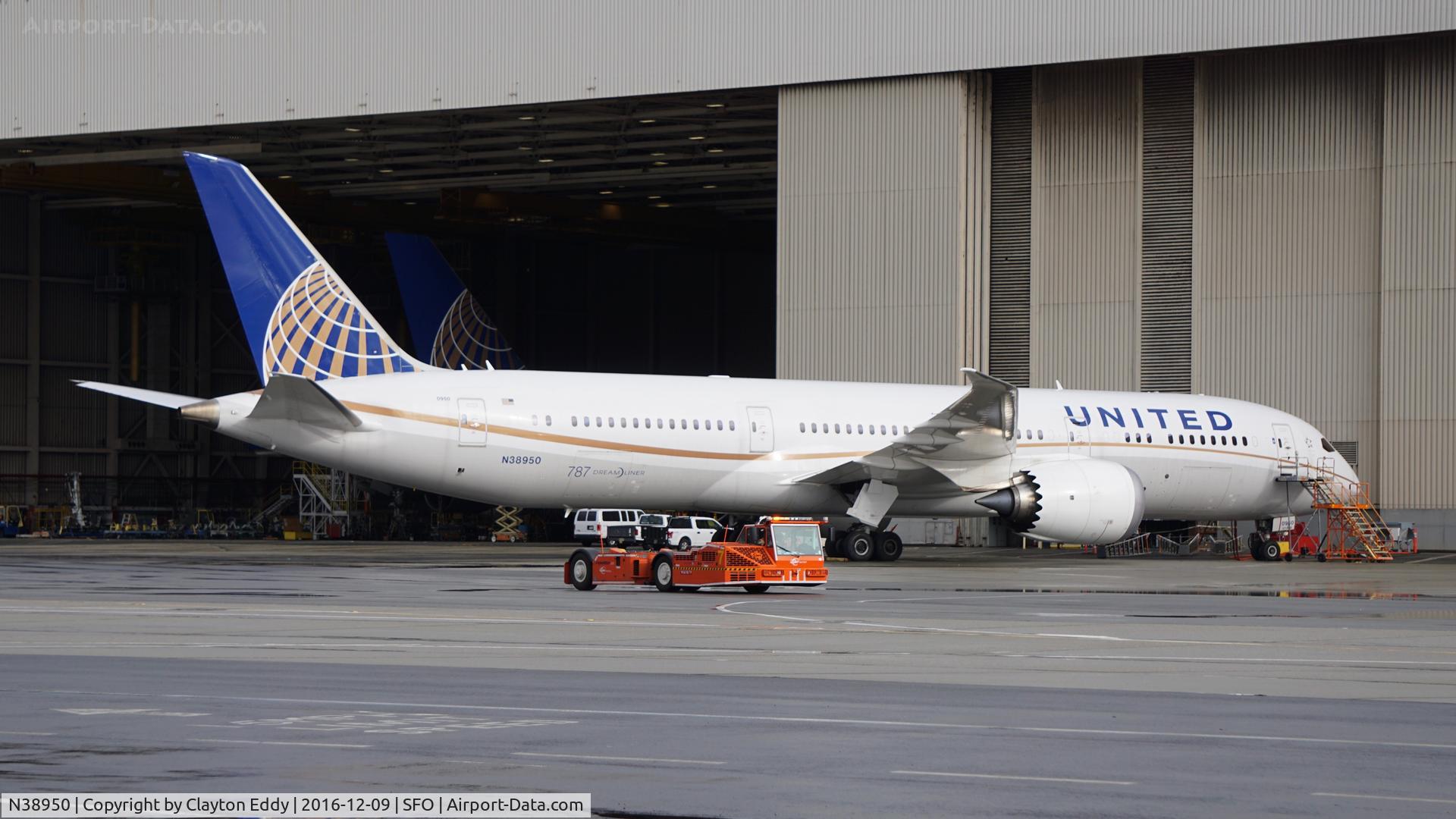 N38950, 2014 Boeing 787-9 Dreamliner Dreamliner C/N 36401, SFO 2016