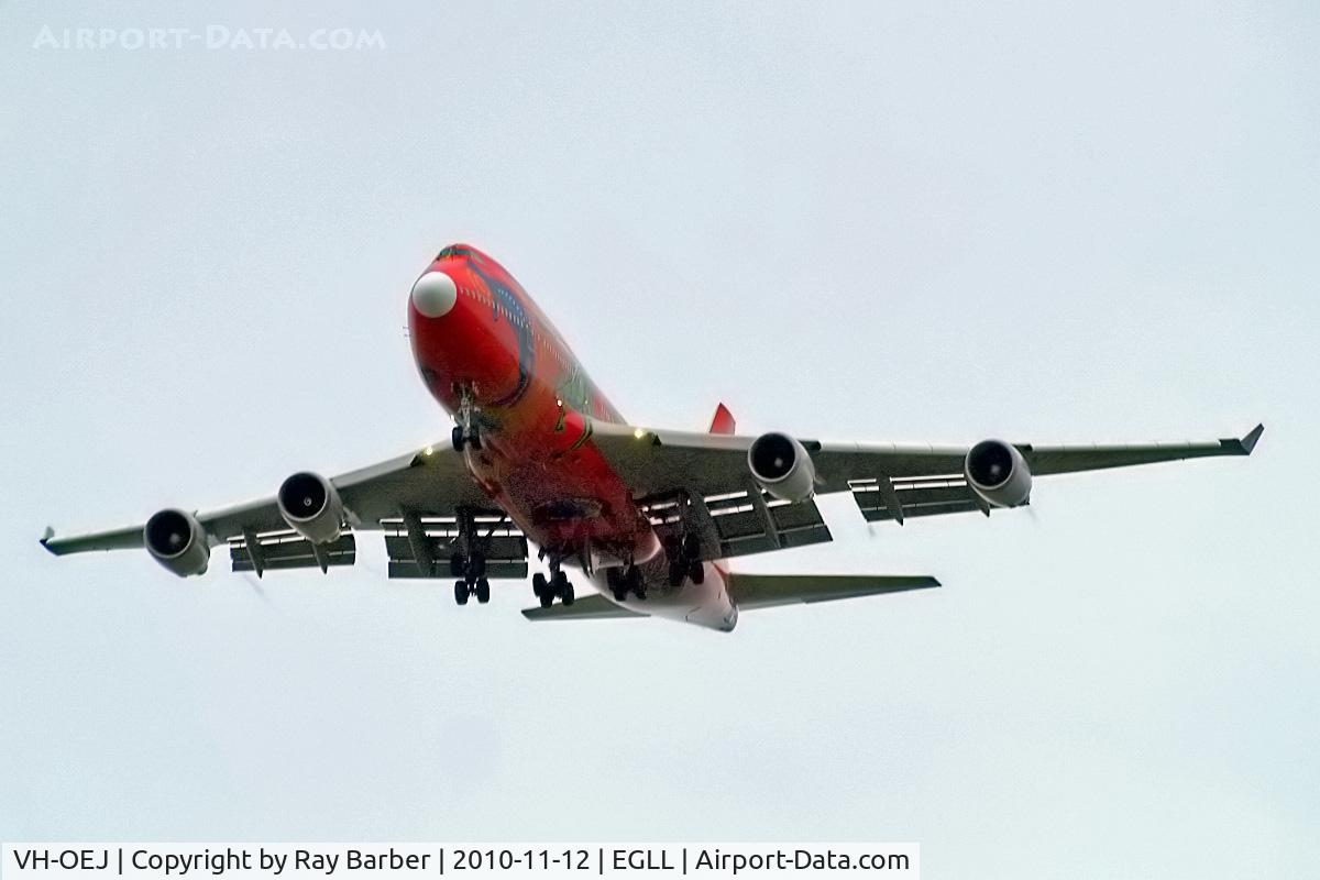 VH-OEJ, 2003 Boeing 747-438/ER C/N 32914, Boeing 747-438ER [32914] (QANTAS) Home~G 12/11/2010. On approach 27R.