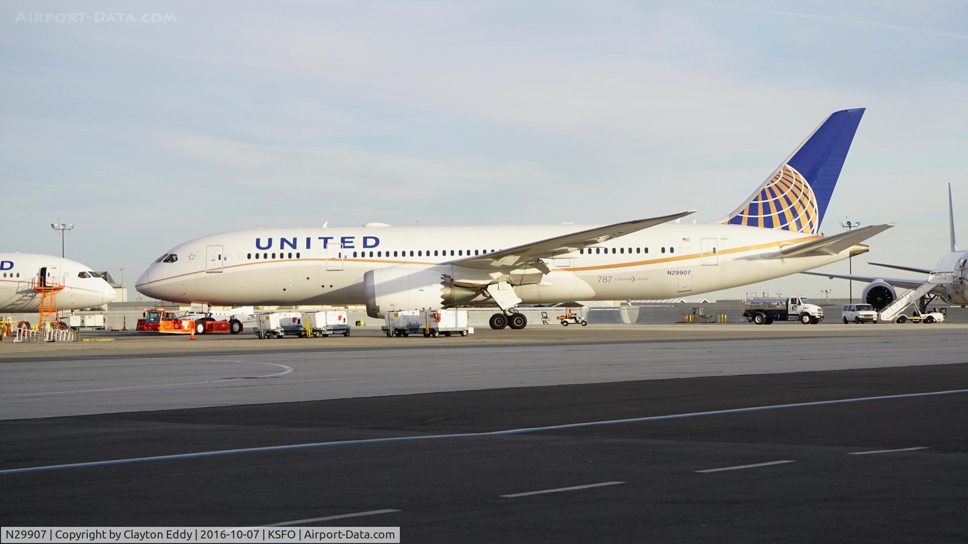 N29907, 2013 Boeing 787-8 Dreamliner C/N 34830, SFO 2016