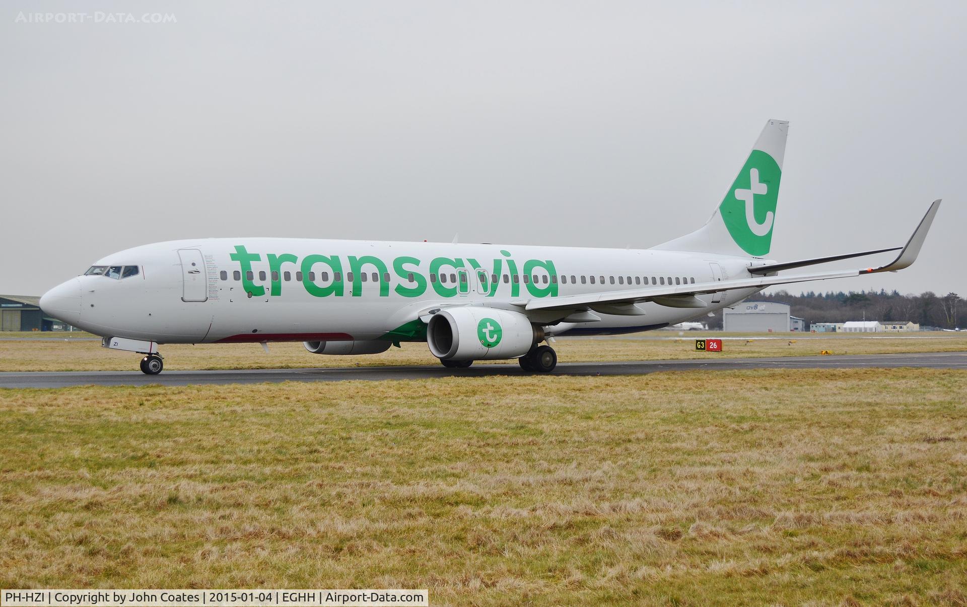 PH-HZI, 2000 Boeing 737-8K2 C/N 28380, Taxiing on arrival