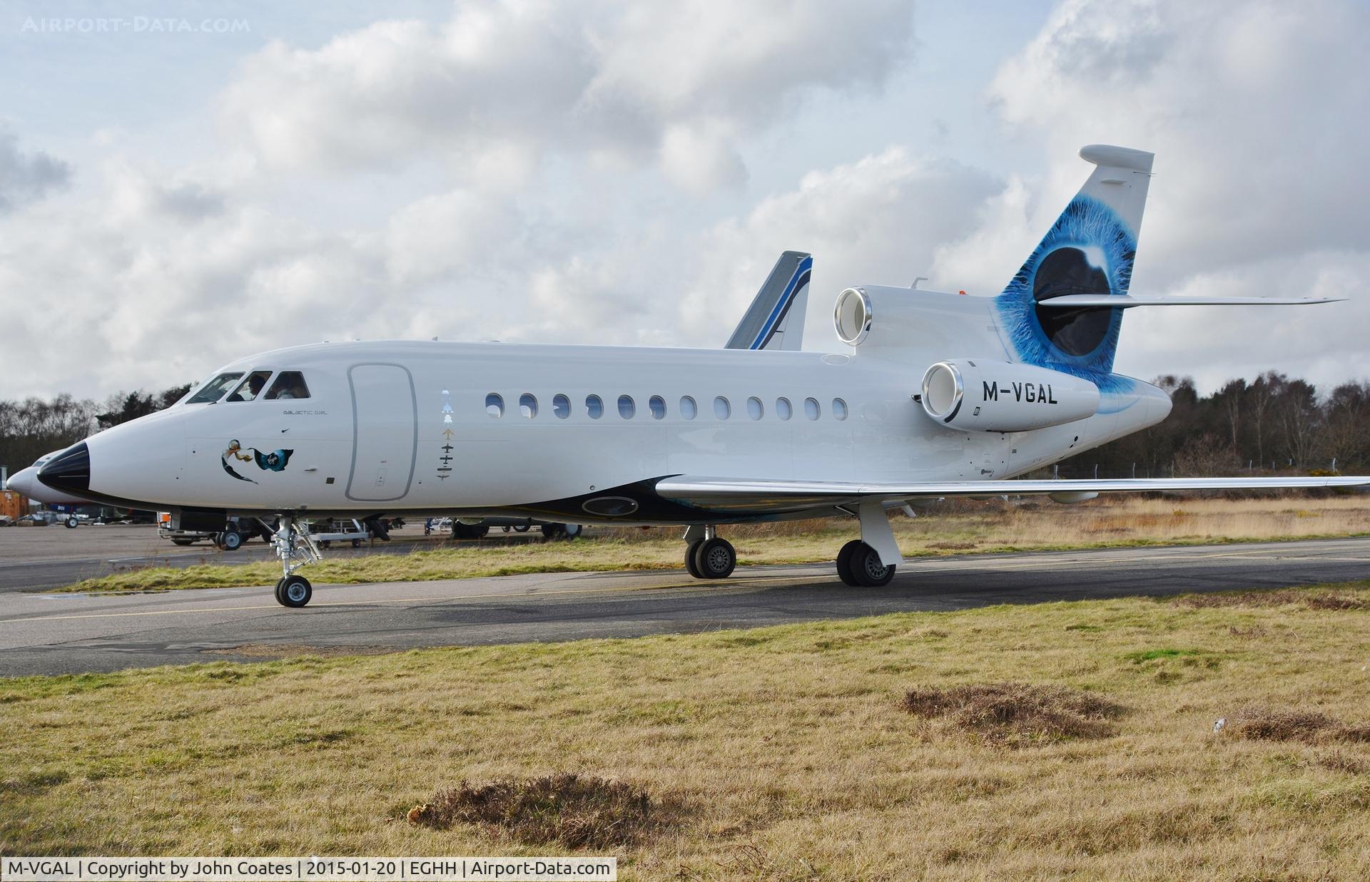 M-VGAL, 2008 Dassault Falcon 900EX EASy C/N 205, Taxiing on arrival