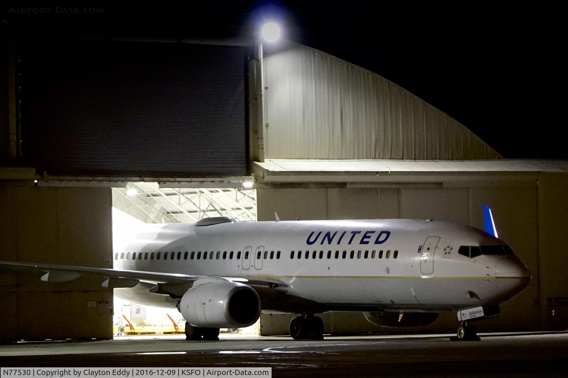 N77530, 2011 Boeing 737-824 C/N 39998, SFO 2016