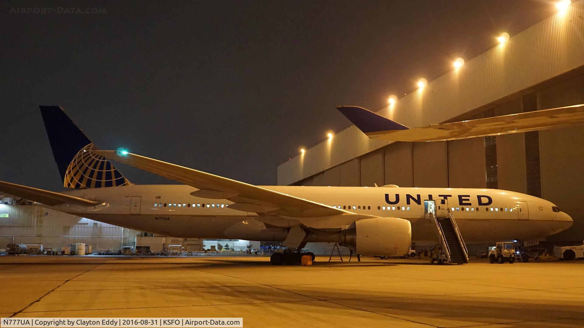 N777UA, 1995 Boeing 777-222 C/N 26916, SFO 2016
