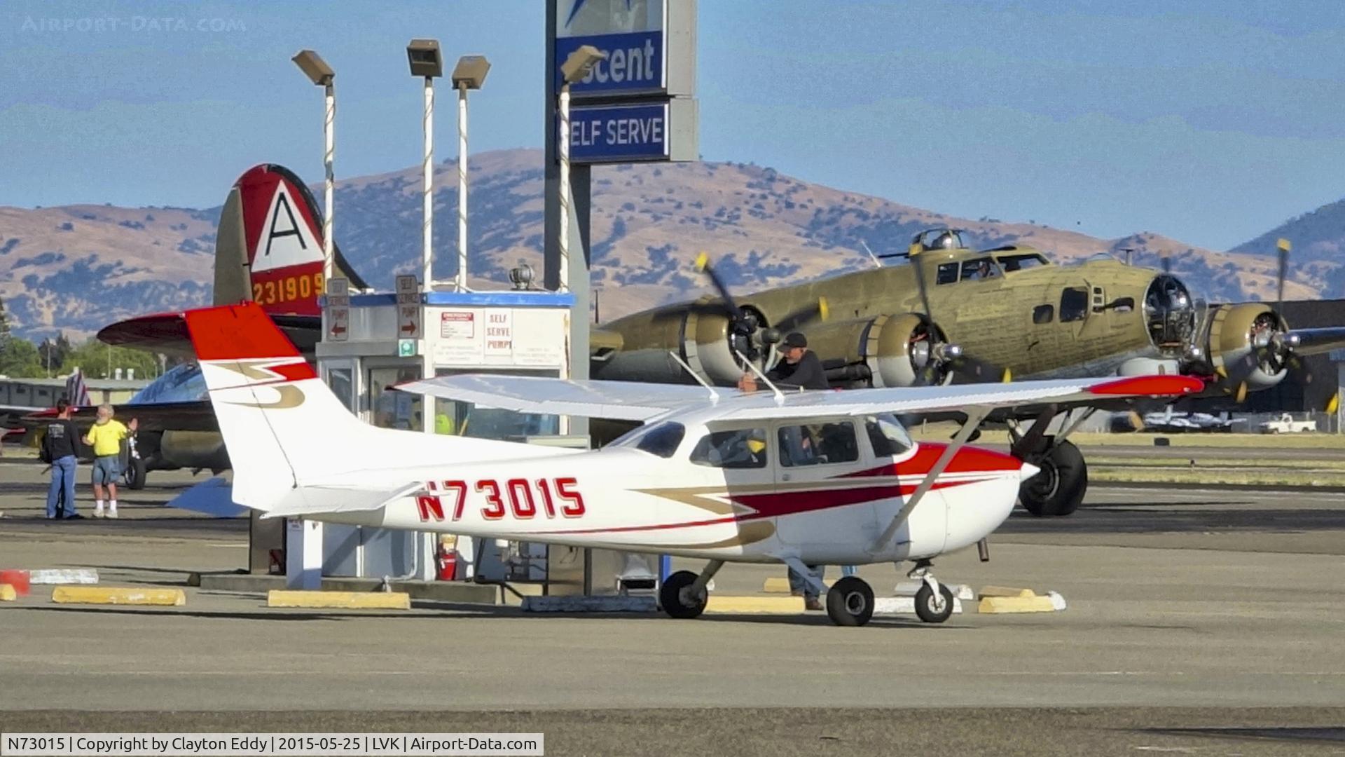 N73015, 1976 Cessna 172M C/N 17267238, Livermore Airport 2015.