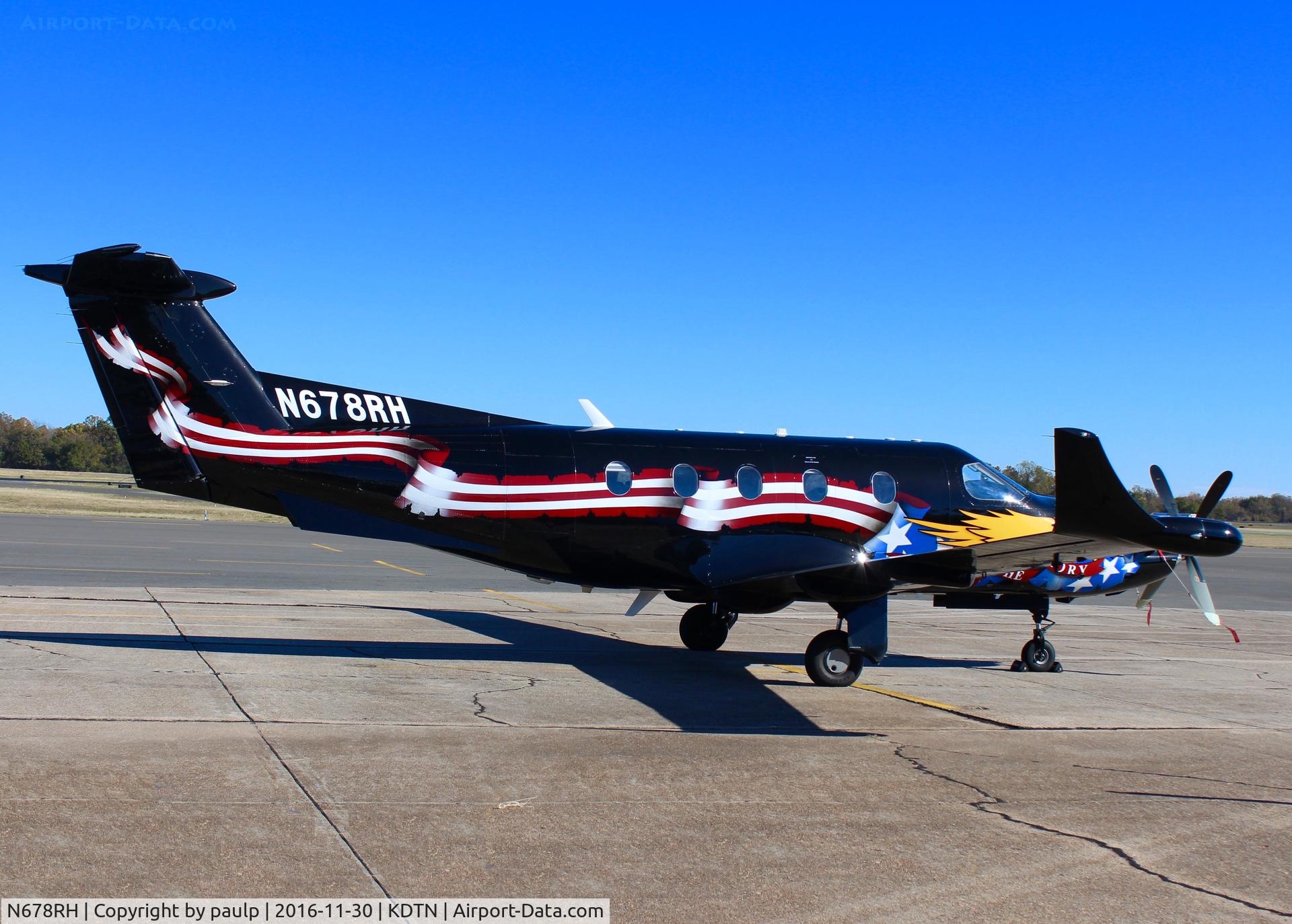 N678RH, 2002 Pilatus PC-12/45 C/N 452, At Downtown Shreveport.