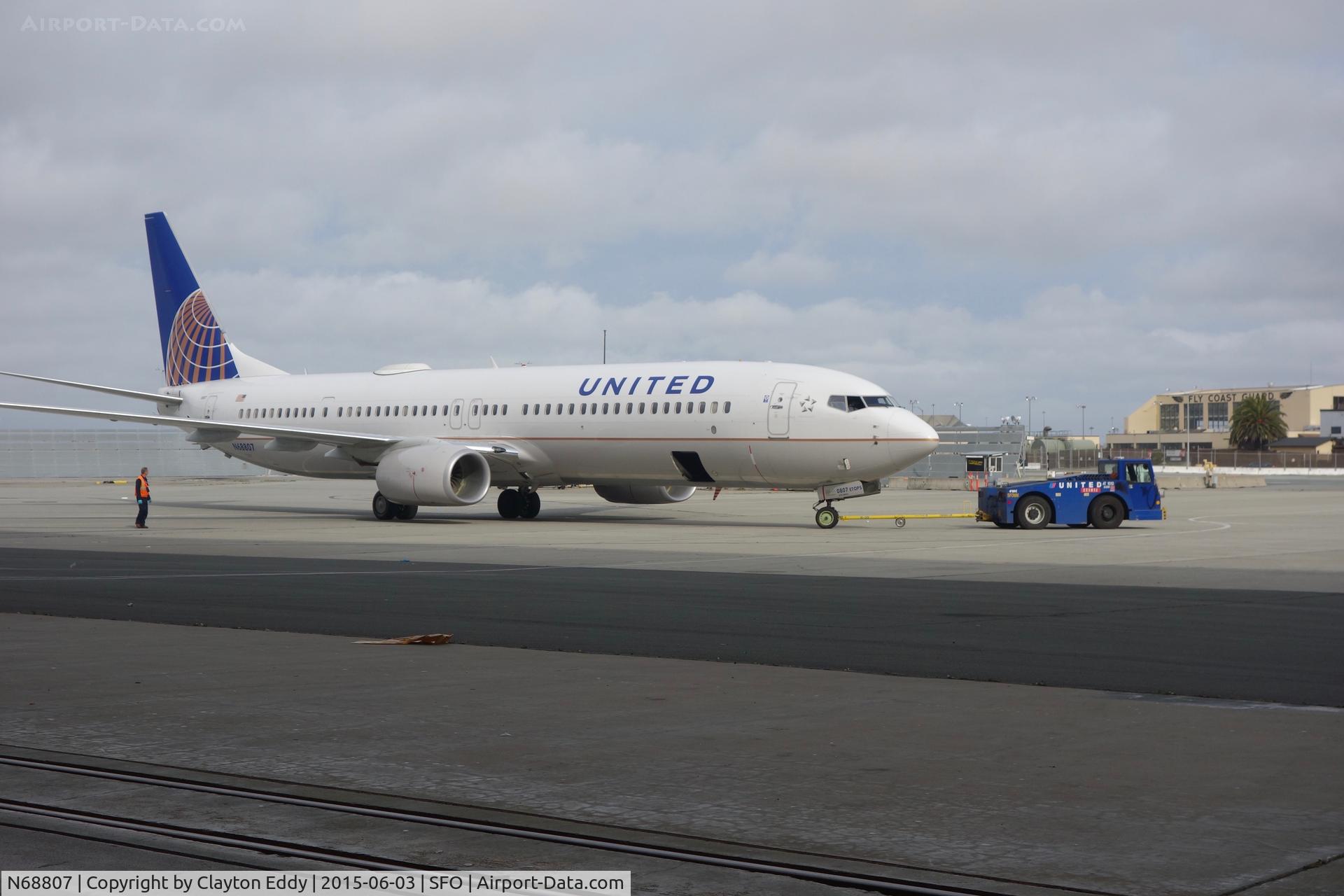 N68807, 2013 Boeing 737-924/ER C/N 42819, SFO 2015