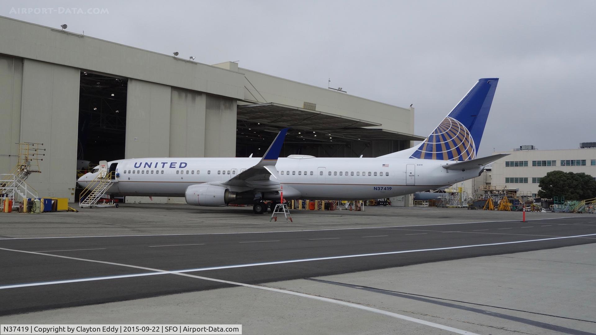 N37419, 2008 Boeing 737-924/ER C/N 31666, SFO 2016