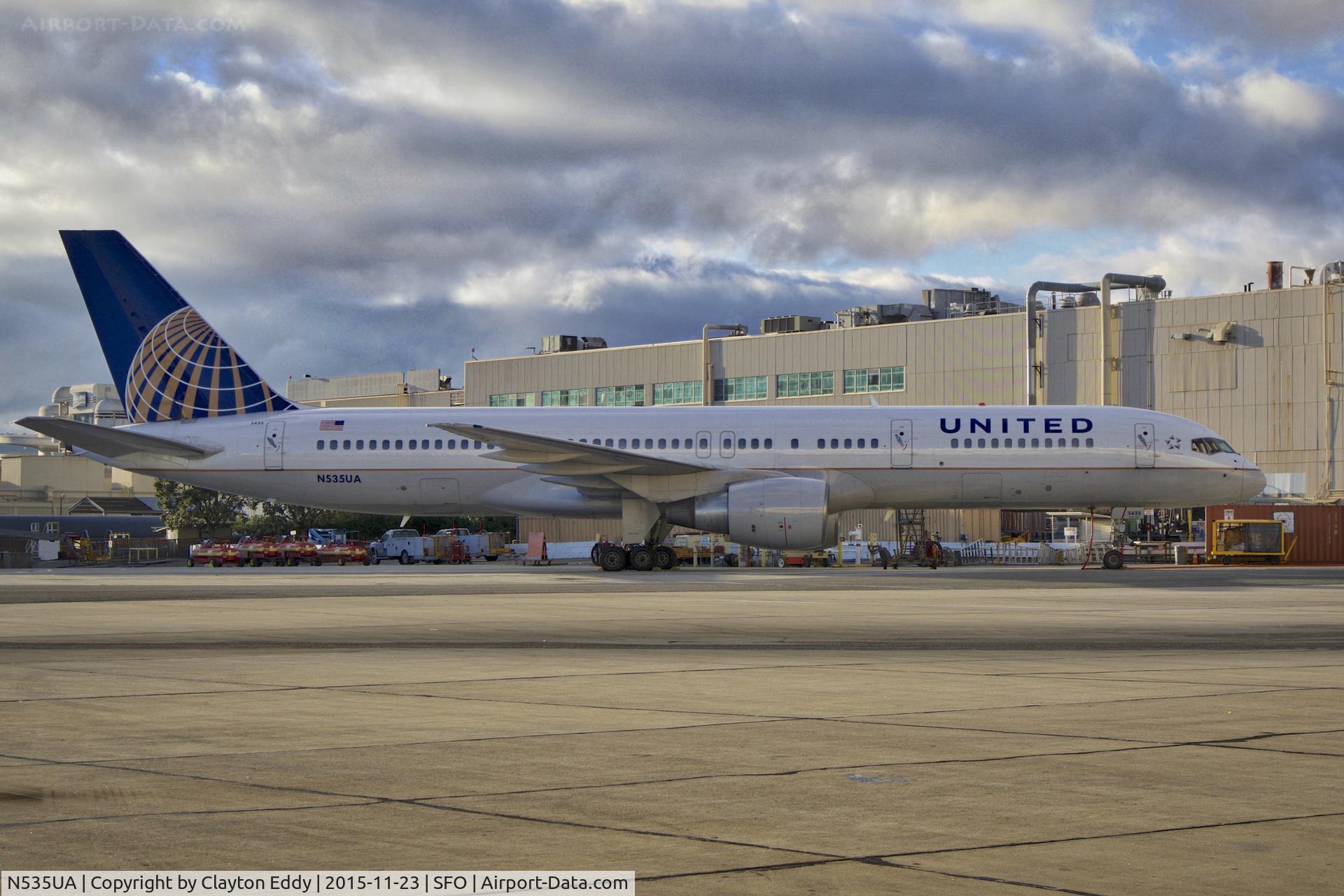 N535UA, 1991 Boeing 757-222 C/N 25130, SFO 2015