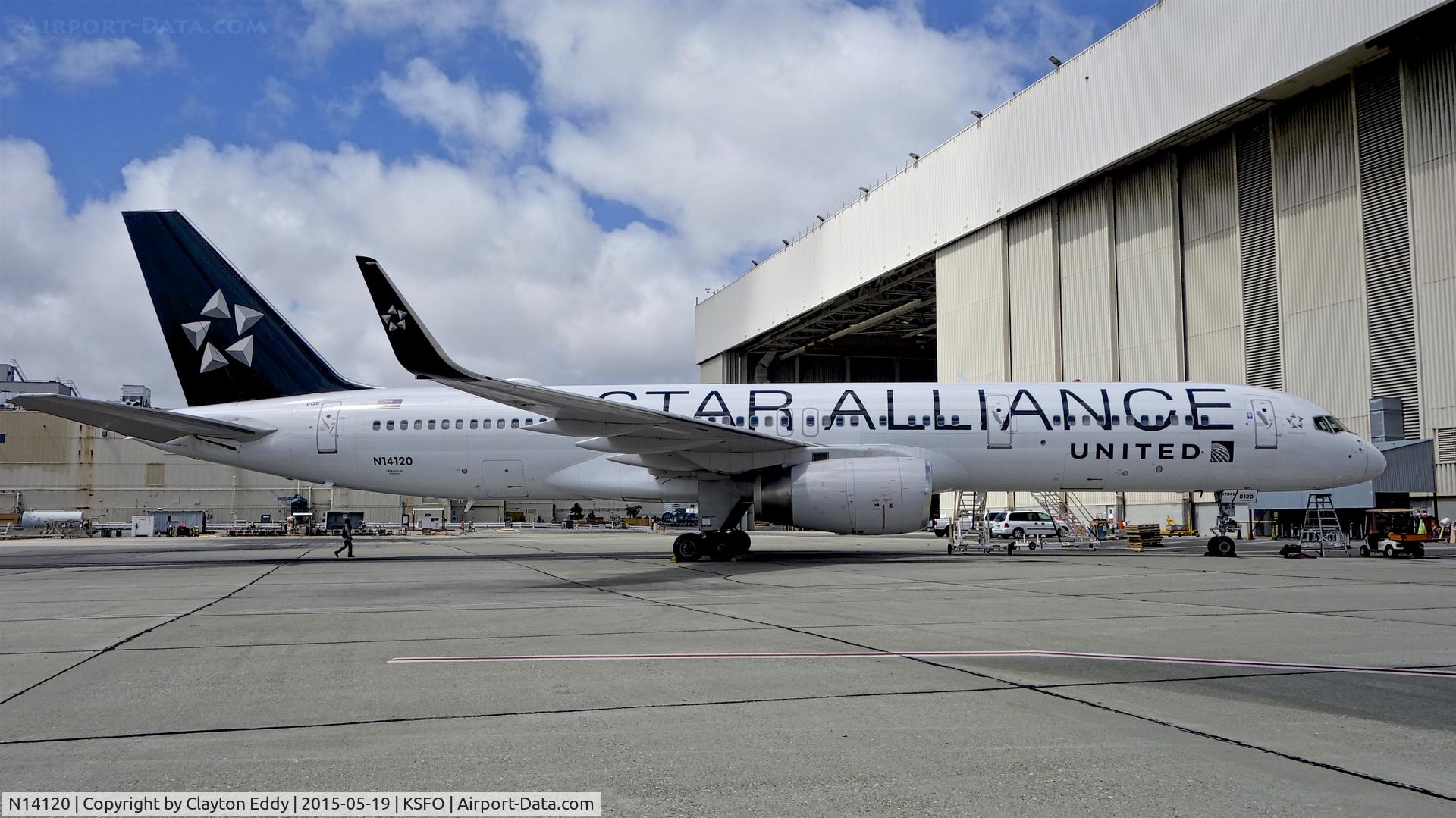 N14120, 1997 Boeing 757-224 C/N 27562, SFO 2015