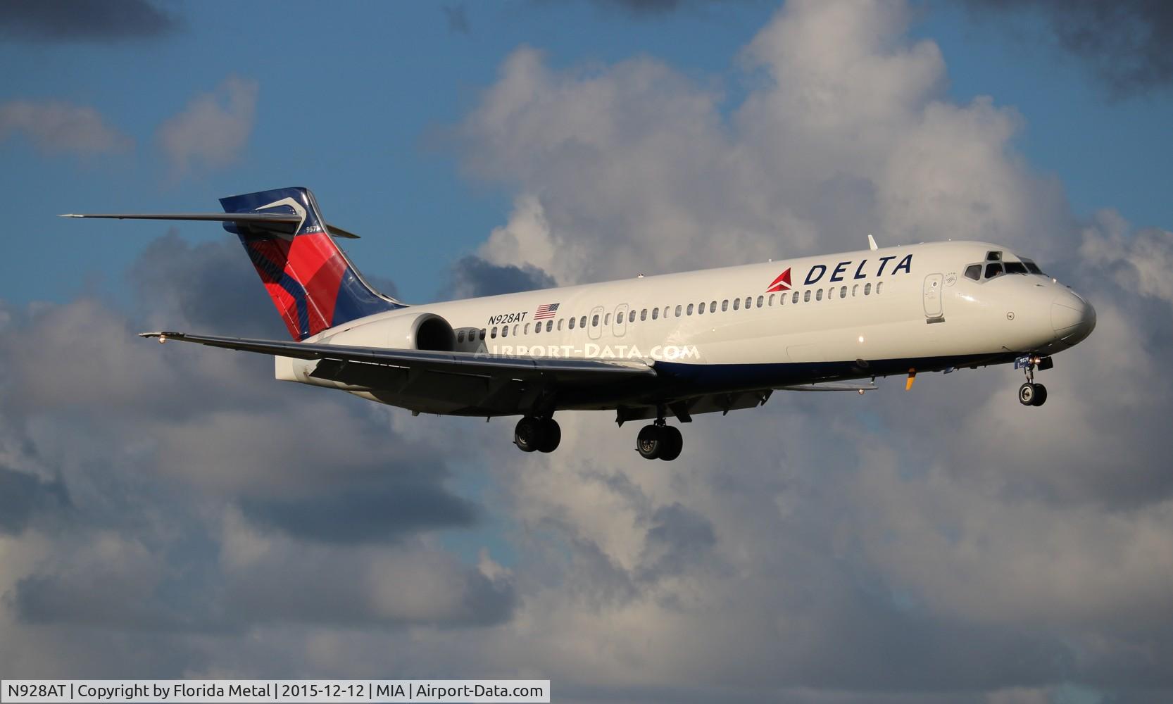 N928AT, 2000 Boeing 717-200 C/N 55076, Delta