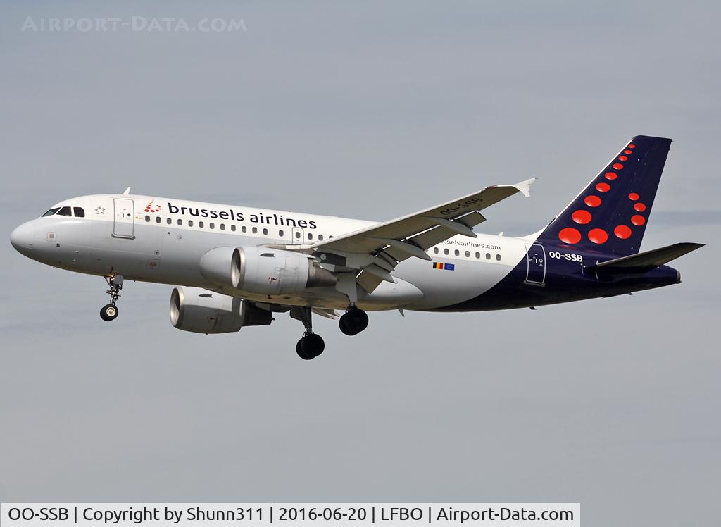 OO-SSB, 2005 Airbus A319-111 C/N 2400, Landing rwy 32L