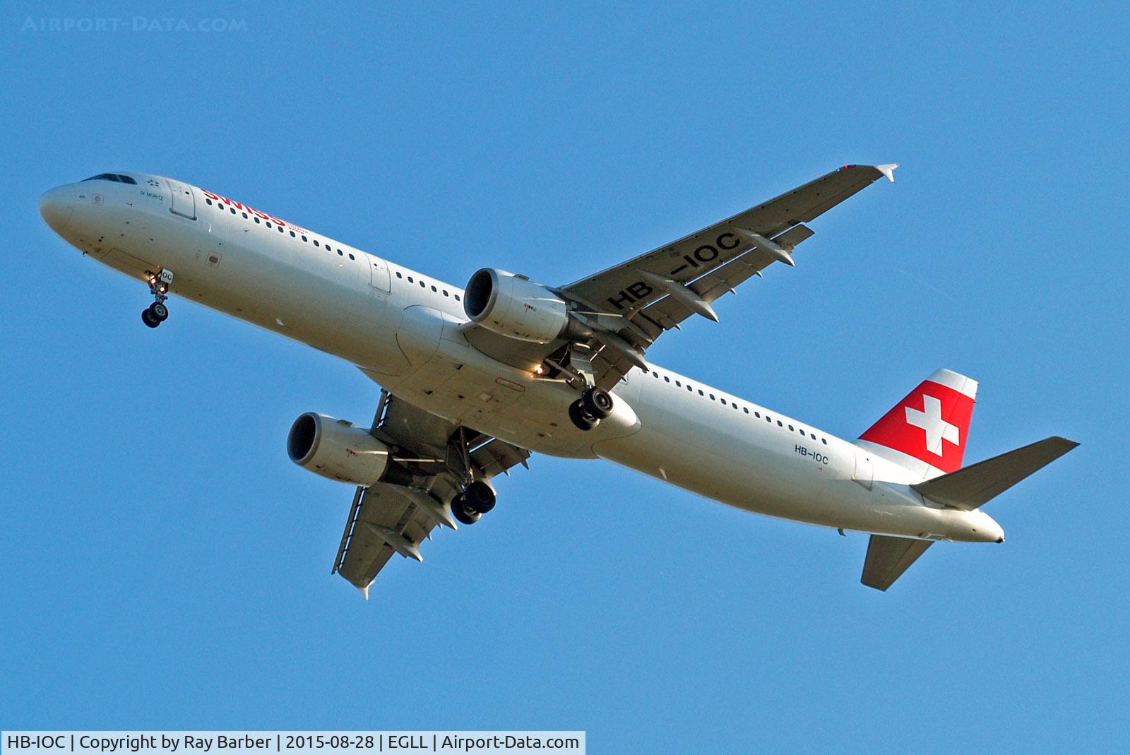 HB-IOC, 1995 Airbus A321-111 C/N 520, Airbus A321-111 [0520] (Swiss International Air Lines) Home~G 28/08/2015. On approach 27R.