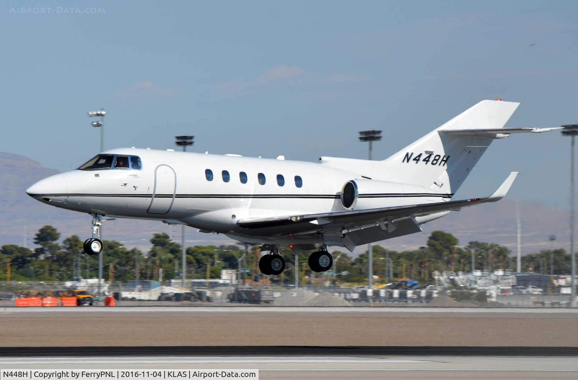 N448H, 2008 Hawker Beechcraft Hawker 850XP C/N 258907, Southeast Business Aviation Hawker 850XP landing.