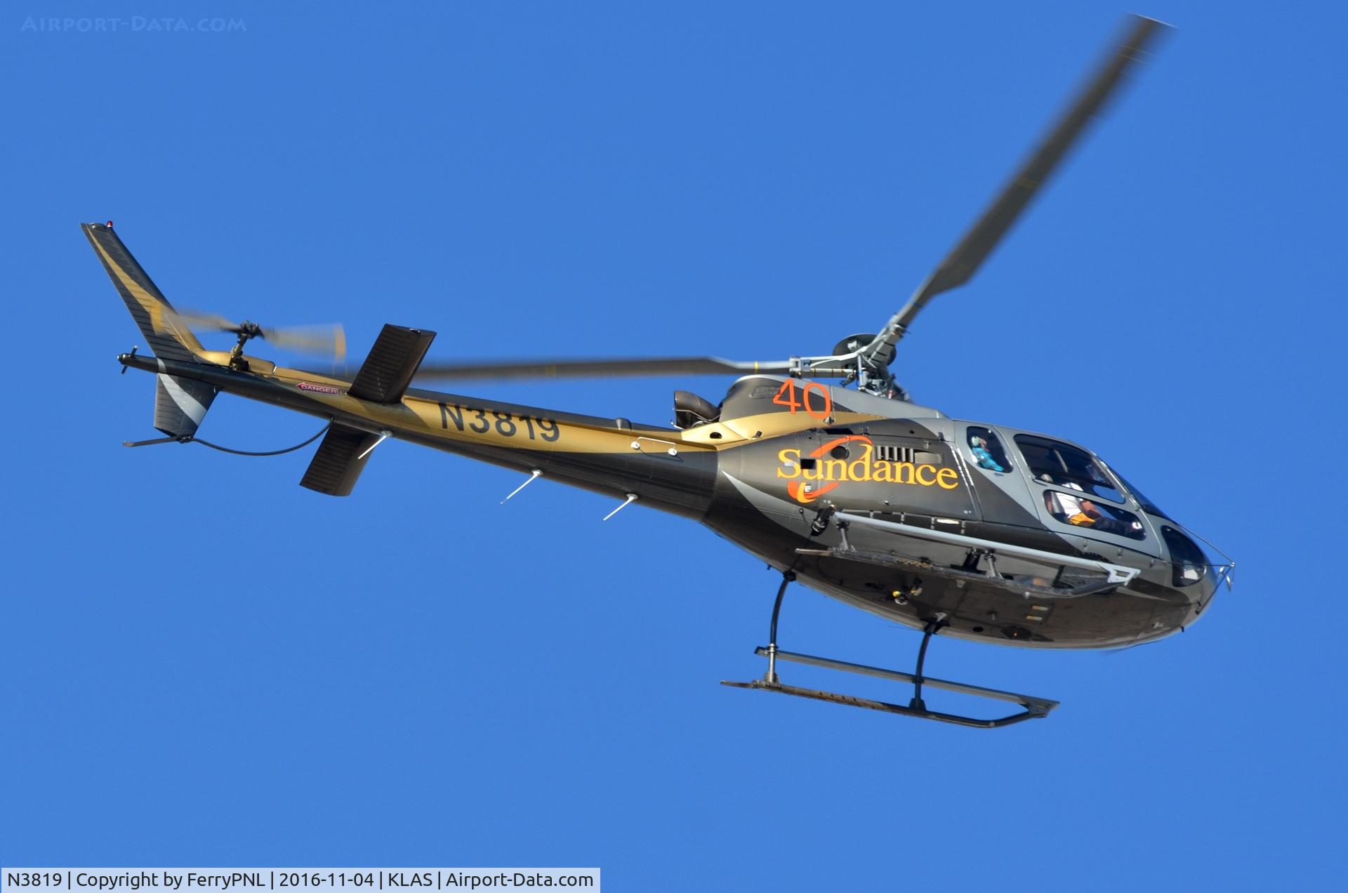N3819, 2004 Eurocopter AS-350B-2 Ecureuil C/N 3877, Sundance 40 arriving.