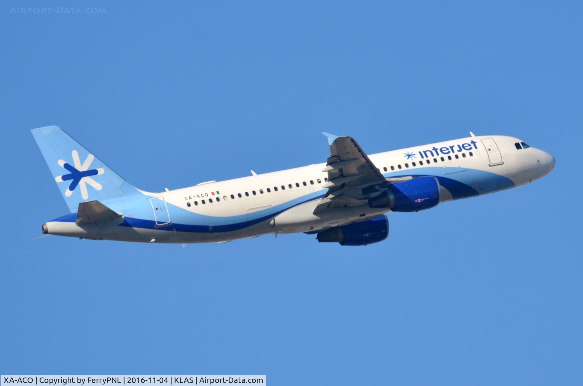 XA-ACO, Airbus A320-214 C/N 1322, Interjet A320 departing.