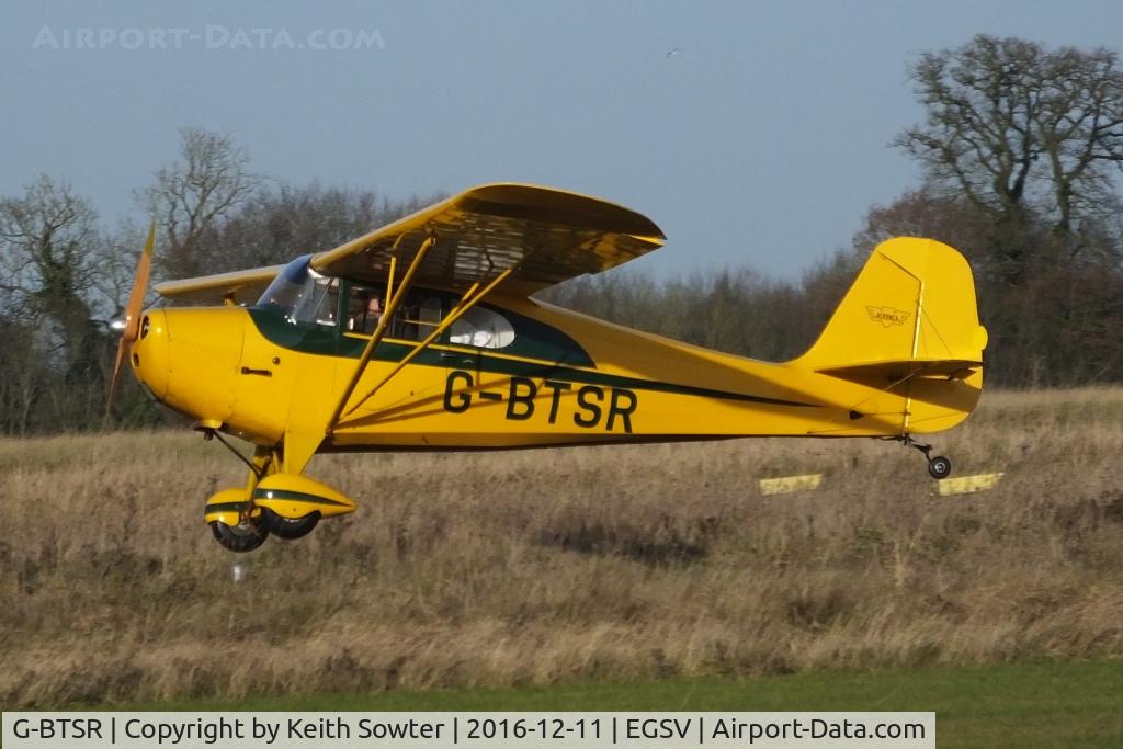G-BTSR, 1946 Aeronca 11AC Chief C/N 11AC-785, Touching down