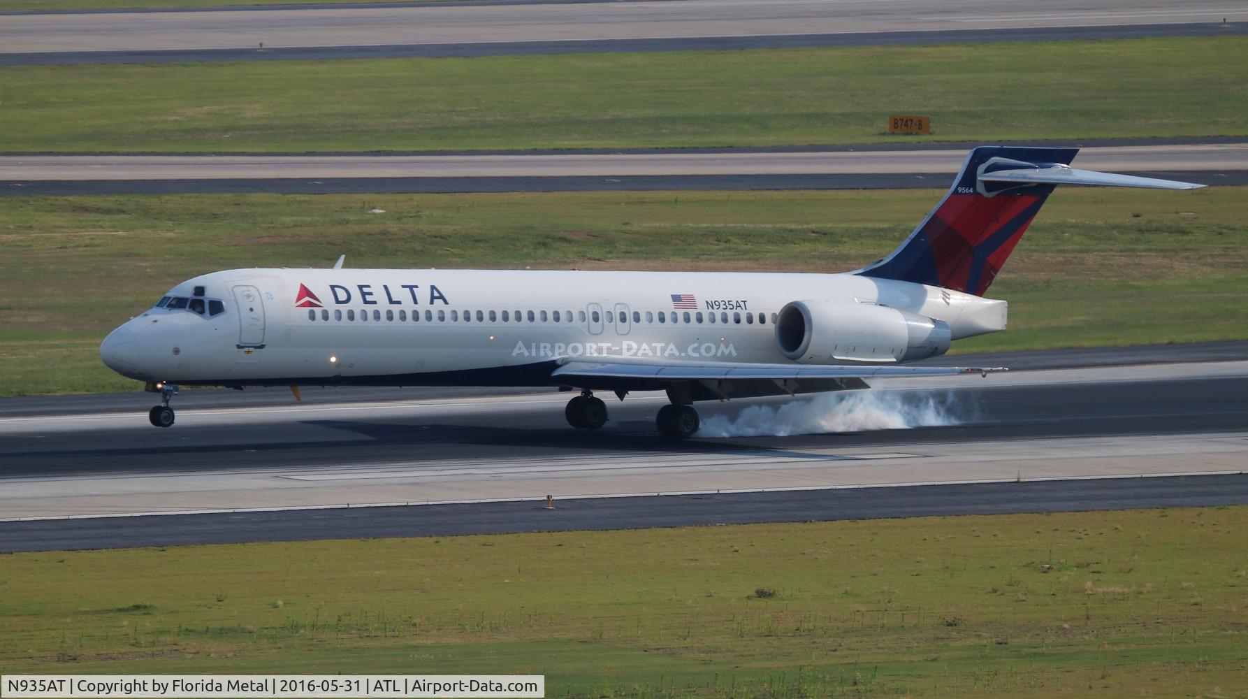 N935AT, 2000 Boeing 717-200 C/N 55069, Delta